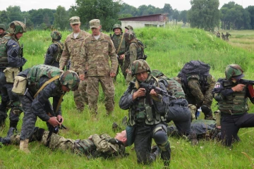 உக்ரேனிய வீரர்களுக்கு இங்கிலாந்து பயிற்சி!