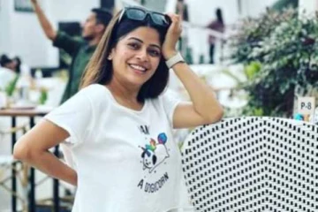 சிங்கப்பெண்ணே சீரியலில் மித்ராவாக நடிக்கும் பவித்ராவின் இன்ஸ்டா புகைப்படங்கள்