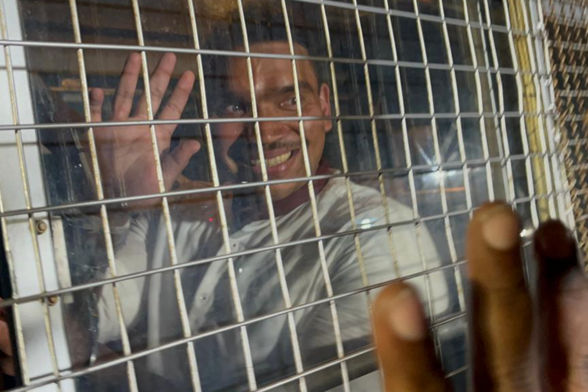 நாமலின் கைதினால் கதிகலங்கியுள்ள தென்னிலங்கை - அரசியல்வாதிகளுக்கு விடுக்கப்பட்டுள்ள எச்சரிக்கை | Reason Behind Namal Rajapaksa S Arrest நாமலின் கைதினால் கதிகலங்கியுள்ள தென்னிலங்கை - அரசியல்வாதிகளுக்கு விடுக்கப்பட்டுள்ள எச்சரிக்கை | Reason Behind Namal Rajapaksa S Arrest