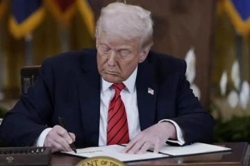 12 நாடுகளுக்கு ட்ரம்ப் விதித்த பயணத் தடை இன்று முதல் அமுலுக்கு