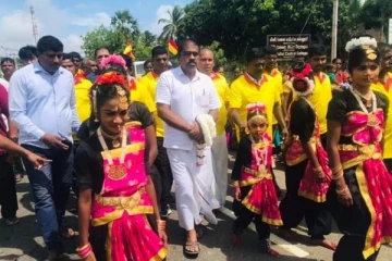 தமிழ் பொது வேட்பாளருக்கு அமோக வரவேற்பளித்த கிளிநொச்சி மக்கள்!