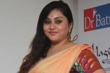 நடிகை நமிதாவை ஏமாற்றிய தயாரிப்பாளர்.. பகிர் கிளப்பிய சம்பவம்