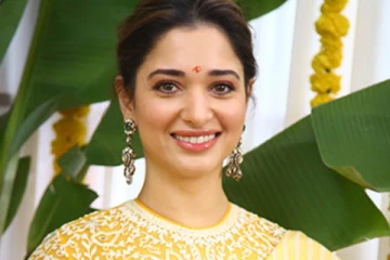 ஆன்மிக பயணத்தில் நடிகை தமன்னா.. வெளிவந்த புகைப்படங்கள்