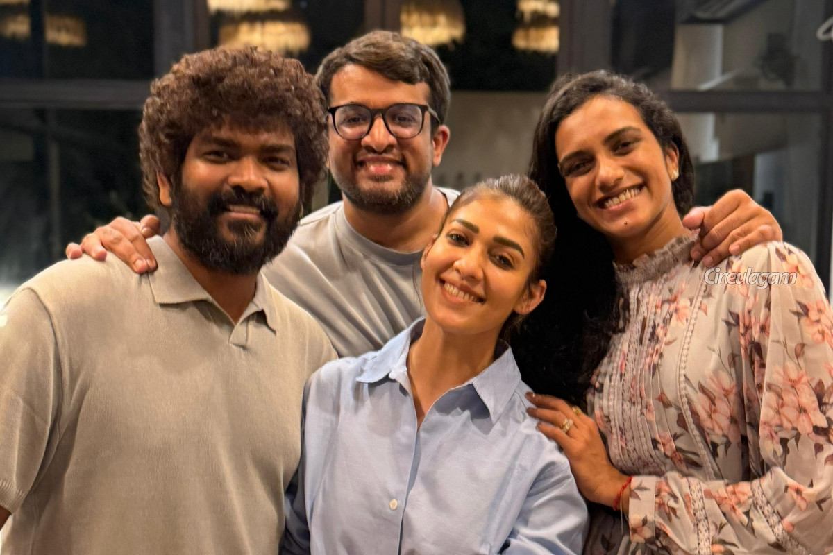 நயன்தாரா வீட்டில் பி.வி சிந்து.. ஒரே சந்திப்பில் அவர்களை பற்றிய பார்வையே மாறிவிட்டது | Pv Sindhu Dinner At Nayanthara Home நயன்தாரா வீட்டில் பி.வி சிந்து.. ஒரே சந்திப்பில் அவர்களை பற்றிய பார்வையே மாறிவிட்டது | Pv Sindhu Dinner At Nayanthara Home
