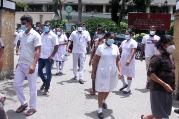 ඉදිරියේදි රටේම සිදුවෙන දෙයක් ගැන ආන්දෝලානාත්මක හෙලිදරවුවක්... මේ වර්ජනය ජිනීවා මානව හිමිකම් සැසිවාරයට වැරදි අදහසක් මතුකර දිම සදහාද...?(VIDEO)