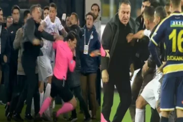 நடுவரின் முகத்தில் குத்திய அணி உரிமையாளர்; கால்பந்து போட்டியில் பரபரப்பு - வைரலாகும் Video!