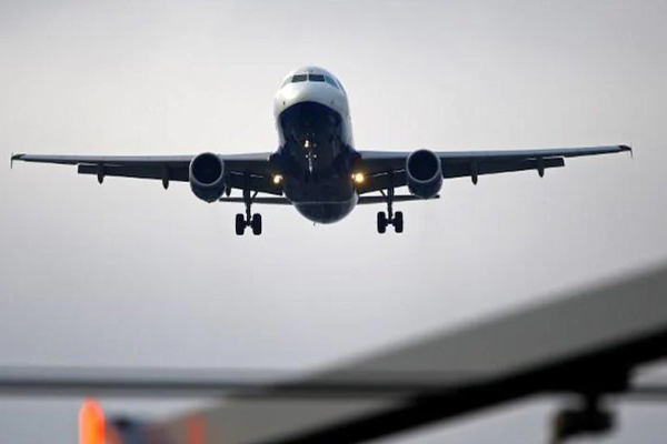 கனடாவில் ஸ்கைடைவ் செய்த பெண் கீழே வீழ்ந்து மரணம் | Woman Dead In Skydiving Incident