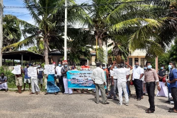 தொடர்ந்து அத்துமீறும் இந்திய மீனவர்கள்- எதிர்ப்பு நடவடிக்கையில் இலங்கை மீனவர் சங்கங்கள்!