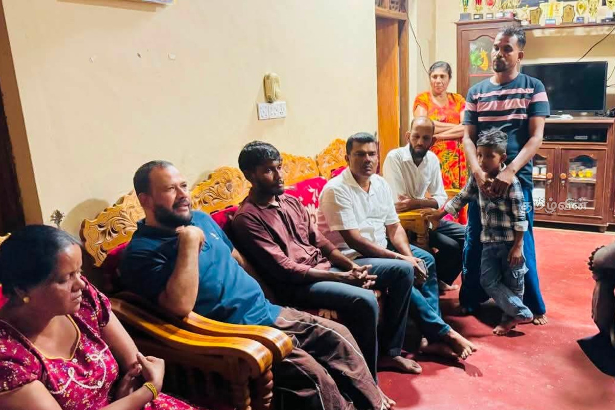 மகனின் உயிரை காப்பாற்ற போராடும் இலங்கை தாய் - சவூதி மன்னர்களிடம் விடுக்கப்படவுள்ள கோரிக்கை | Anojan S Mother S Request மகனின் உயிரை காப்பாற்ற போராடும் இலங்கை தாய் - சவூதி மன்னர்களிடம் விடுக்கப்படவுள்ள கோரிக்கை | Anojan S Mother S Request