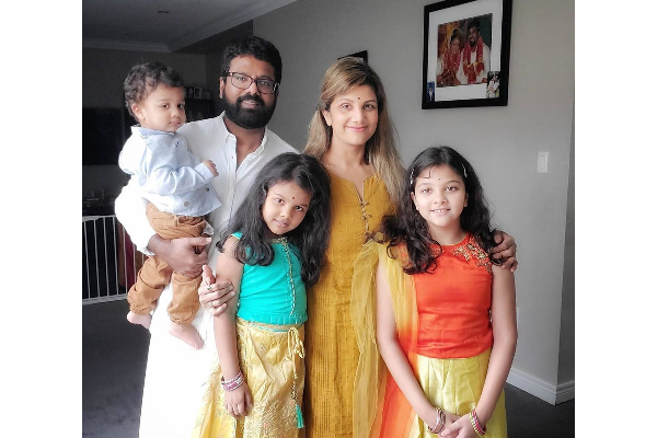 நடிகை ரம்பாவின் கணவர் மற்றும் மூன்று பிள்ளைகளை பார்த்துள்ளீர்களா.. அழகிய குடும்ப புகைப்படம் | Ramba Husband And Childrens Family Photo
