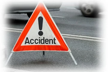 அமெரிக்க கனடியே எல்லை பகுதியில் பஸ் விபத்து