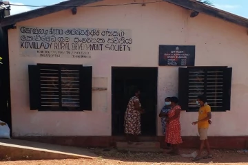 கோவிலடி பிரதேசத்தில் உலர் உணவு பொருட்கள் வழங்கும் போது குழப்பநிலை