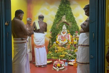 முள்ளியவளை காட்டு விநாயகர் ஆலயத்தில் உப்பு நீரில் விளக்கு எரியும் அற்புதம்