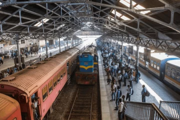 හෙට දුම්රිය සාමාන්‍යයි - පෞද්ගලික බස් අඩුවෙයි