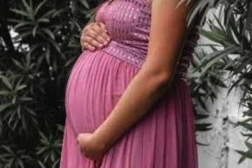 எட்டு மாத கர்ப்பிணி பெண் மீது வாள்வெட்டு தாக்குதல்! நகைகள் மற்றும் பணம் என்பன கொள்ளை