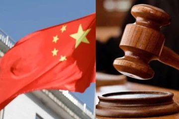 உளவு பார்த்த தந்தை, மகனுக்கு 8 ஆண்டுகள் சிறை