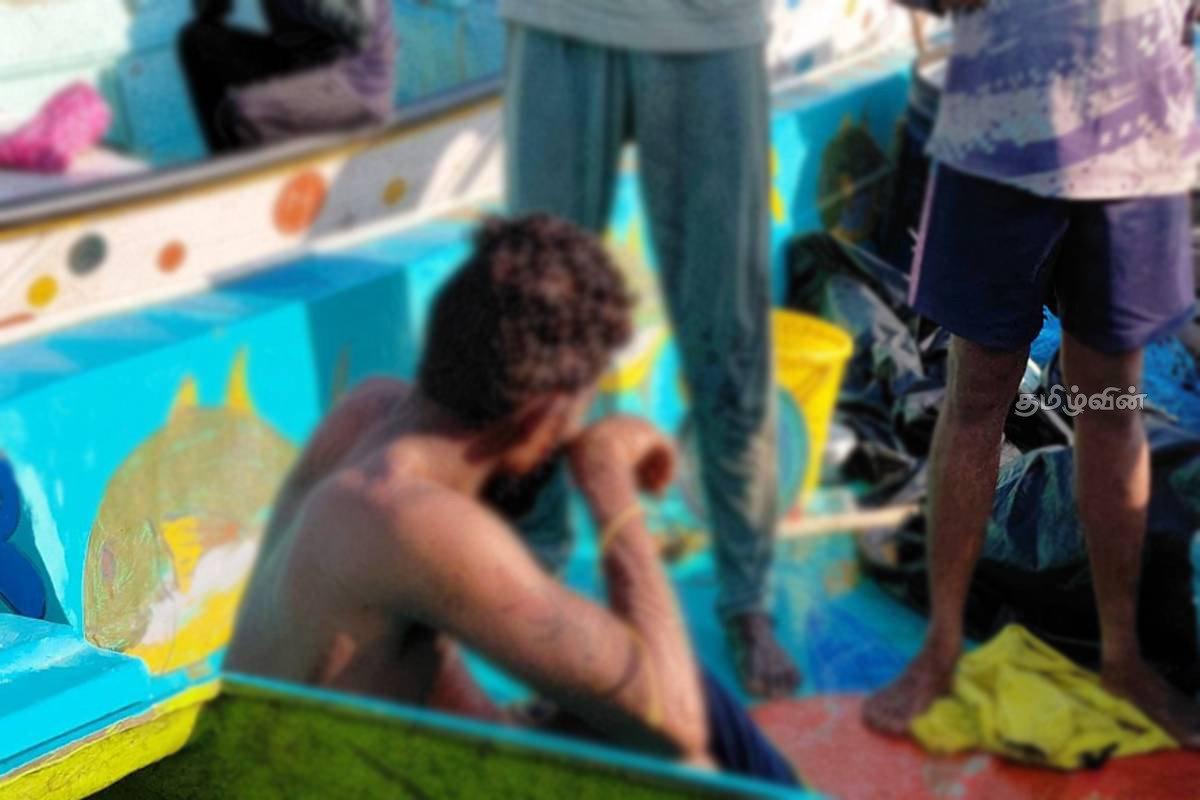 தமிழக கடற்றொழிலாளர்கள் நடத்திய தாக்குதல் - காயங்களுடன் யாழ். இளைஞர் மீட்பு | Fishermen Tamil Nadu Assaulted Fisherman