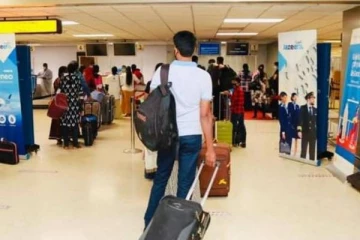 ஒரு மில்லியன் இலங்கையர்கள் நாட்டைவிட்டு  வெளியேற்றம்!