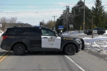 கனடாவில் விபத்தை படமெடுக்கச் சென்ற படப்பிடிப்பாளர் விபத்தில் சிக்கி படுகாயம்