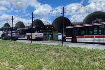 ரொறன்ரோவில் பகீர் சம்பவம்: பஸ்ஸில் சென்ற பெண் மீது தீ மூட்டிய நபர்!