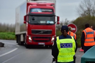 இலங்கை உள்ளிட்ட ஆசிய நாடுகளைச் சேர்ந்த 18 பேர் ரோமானியாவின் எல்லையில் தடுத்து வைப்பு