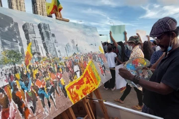 இலங்கை அரசுக்கு எதிராக போராட்டத்தில் குதித்த ஆதிவாசிகள்..... பல இரவுகள் தொடரும் போராட்டம்!