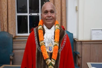 லண்டன் நகர சபை ஒன்றின் மேயராக தெரிவான இலங்கைத் தமிழர்