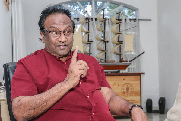 அதிகாரப்பகிர்வோ காணி அதிகாரமோ தமிழருக்கு வழங்கக் கூடாது - மீண்டும் மீண்டும் பேரினவாதத்தை உமிழும் சரத் வீரசேகர! | Economic Crisis Parliament Mp Tamil Peoples Land அதிகாரப்பகிர்வோ காணி அதிகாரமோ தமிழருக்கு வழங்கக் கூடாது - மீண்டும் மீண்டும் பேரினவாதத்தை உமிழும் சரத் வீரசேகர! | Economic Crisis Parliament Mp Tamil Peoples Land