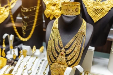 தொடர்ந்து குறைந்துவரும் தங்கம் விலையால் நகைப்பிரியர்கள் மகிழ்ச்சி!