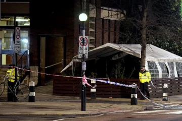 லண்டன் ரயில் நிலையத்திற்கு அருகே துப்பாக்கிச் சூடு: 7 வயது சிறுமி உட்பட 3 பெண்கள் கவலைக்கிடம்