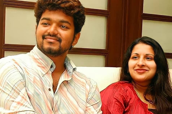 Vijay Sangeetha Divorce: நடிகர் விஜய்யிடம் விவாகரத்து கேட்டு நீதிமன்றம் சென்ற சங்கீதா! ரசிகர்கள் கடும் அதிர்ச்சி | Actor Vijay Wife Sangeetha Files For Divorce Vijay Sangeetha Divorce: நடிகர் விஜய்யிடம் விவாகரத்து கேட்டு நீதிமன்றம் சென்ற சங்கீதா! ரசிகர்கள் கடும் அதிர்ச்சி | Actor Vijay Wife Sangeetha Files For Divorce