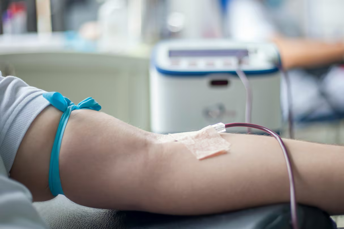 கனடாவில் ரத்தக் கையிருப்பில் வீழ்ச்சி | Canadas Blood Supply Is Shrinking Faster கனடாவில் ரத்தக் கையிருப்பில் வீழ்ச்சி | Canadas Blood Supply Is Shrinking Faster