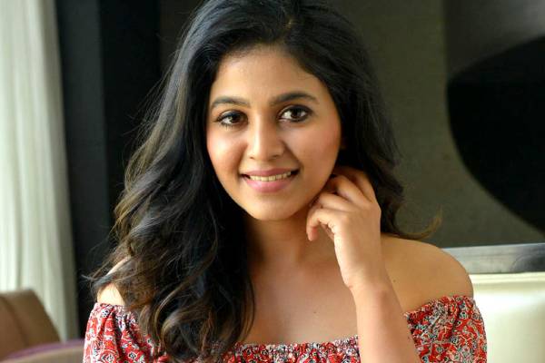 நான் தவறான உறவில் இருந்தேன்... ஓபனாக கூறிய நடிகை | Anjali Openup About Her Wrong Relationship