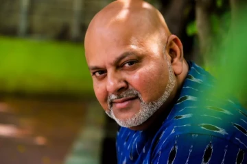 பிரபல தமிழ் பட இயக்குனருக்கு ஓமிக்ரோன் தொற்று - ரசிகர்கள் அதிர்ச்சி