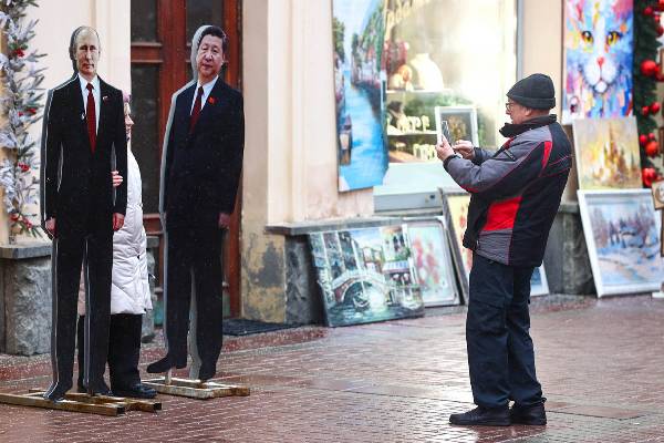 russians not happy welcome for chinese toursim