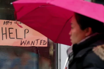 கனடாவில் நிலவும் பணியாளர் தட்டுப்பாடு பிரச்சினைக்கு பொருளாதார நிபுணர்கள் கூறும் தீர்வு