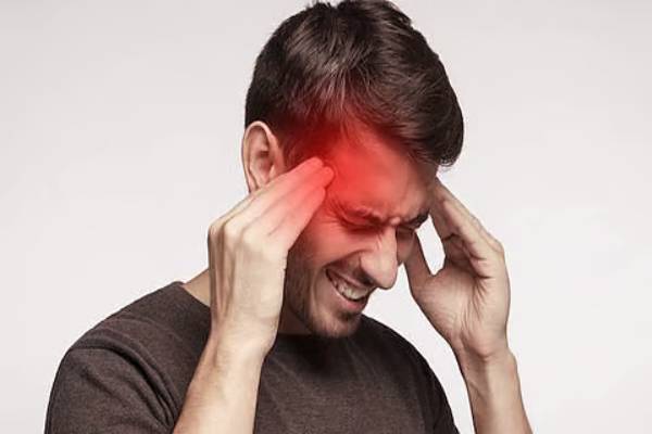 தூக்கத்தின் போது குறட்டை விடுவது எந்த நோயின் அறிகுறி தெரியுமா? | Snoring During Sleep Is A Symptom Of Which Disease