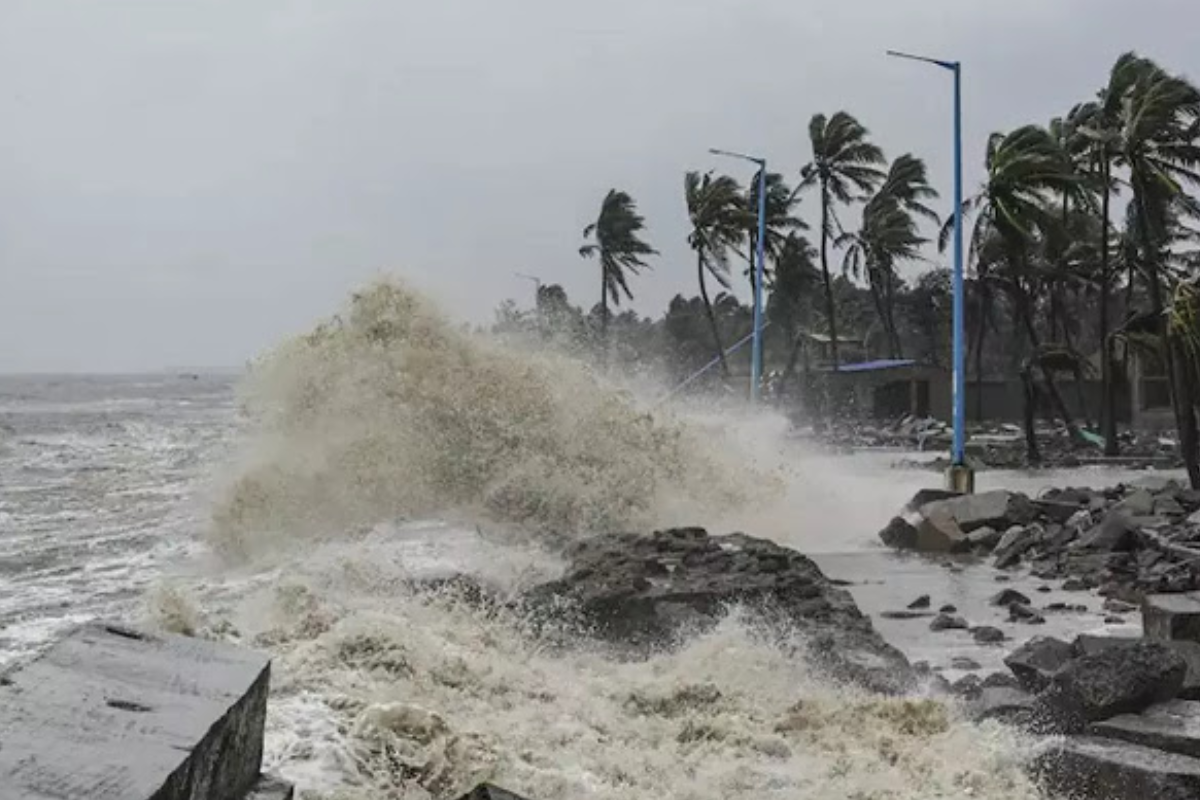 கடற்பரப்புகளுக்குள் நுழைய வேண்டாம் ; இலங்கையர்களுக்கு விடுக்கப்பட்ட எச்சரிக்கை | Warning Issued To Sri Lankans Nationwide கடற்பரப்புகளுக்குள் நுழைய வேண்டாம் ; இலங்கையர்களுக்கு விடுக்கப்பட்ட எச்சரிக்கை | Warning Issued To Sri Lankans Nationwide