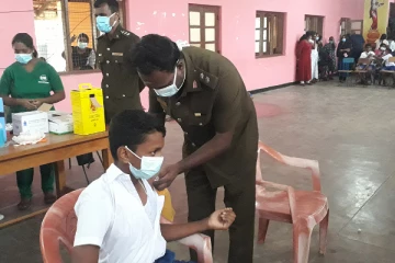 மட்டக்களப்பு மாவட்டத்தில் பாடசாலை மாணவர்களுக்கு பைசர் தடுப்பூசி ஏற்றும் நடவடிக்கை ஆரம்பம் (Video)