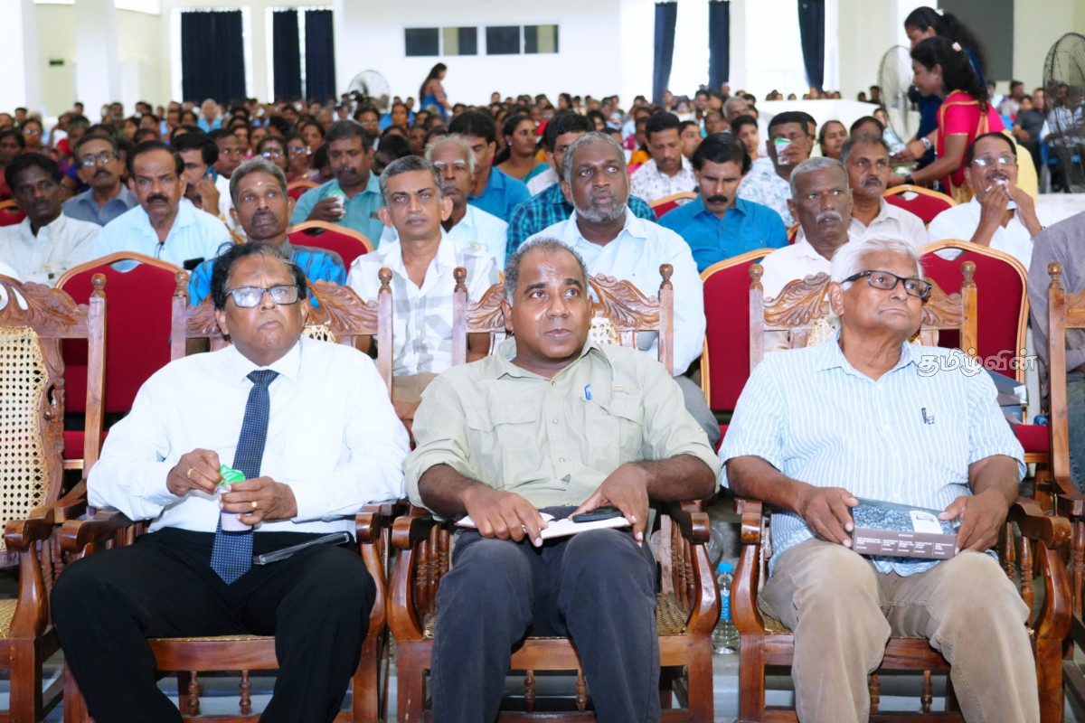 வடக்கில் கூட்டுறவு இயக்கத்தை மீண்டும் வலுப்படுத்துவதற்கு அரசாங்கத்தின் முழு ஒத்துழைப்பு கிடைக்கும் - ஆளுநர் உறுதி | Northern Governor Vedhanayagan Statement
