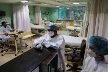 ஆசிரியர் ஒருவர் உட்பட 25 மாணவர்களுக்கு நேர்ந்த நிலை!