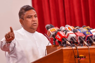 මාස දෙකක් හිරේ දාලා මගේ කට වහන්න බෑ - චාමර