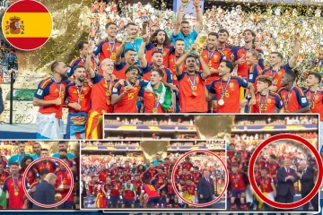வெற்றிக் கொண்டாட்டத்தில் FIFA தலைவரால் விலக்கி வைக்கப்பட்ட ட்ரம்ப்
