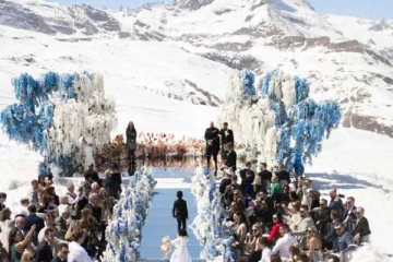 சுவிஸில் வித்தியாசமான முறையில் நடைபெற்ற திருமணம்! வைரலாகும் காட்சிகள்