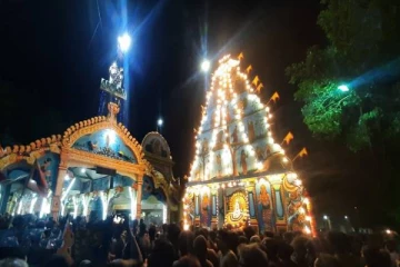 மிக சிறப்பாக இடம்பெற்ற செல்வச்சந்நிதி முருகன் ஆலய சப்பறத்திருவிழா!
