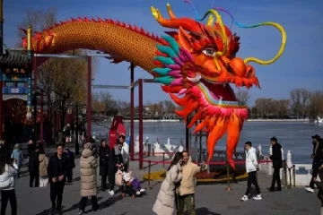 சீனாவில் களைகட்டிய புத்தாண்டு கொண்டாட்டம்