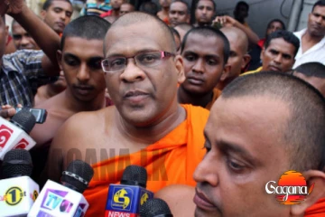 "මම දන්නවා පාස්කු ප්‍රහාරයේ මොළකාරයා කව්ද කියලා" - ඥාණසාර හිමි