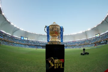 காரணமே இல்லாமல் தங்களது அணிகளில் இருந்து கழட்டிவிடப்பட்ட மூன்று வீரர்கள்..!