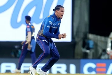 ராகுல் சாஹர், டி காக் அபாரம்... மாஸ் காட்டிய ரோஹித்: ஐதராபாத்தை புரட்டிப்போட்ட மும்பை