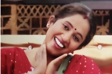 பிரம்மாண்ட வீட்டில் தாமரை.... குடிசையில் வாழும் அம்மா! காட்டுத் தீயாய் பரவும் புகைப்படம்